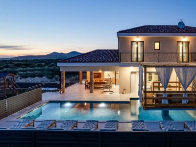 Villa Magnificent Villa Oasis with extra large pool - Outdoor photo 3