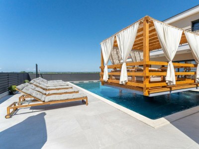 Villa Magnificent Villa Oasis with extra large pool - Outdoor photo 6