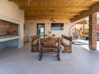 Villa Magnificent Villa Oasis with extra large pool - Outdoor photo 11