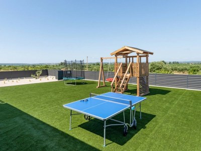 Villa Magnificent Villa Oasis with extra large pool - Outdoor photo 13