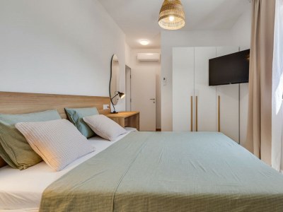 Villa Magnificent Villa Oasis with extra large pool - Features photo 27