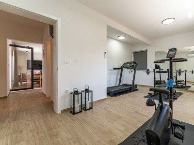 Villa Magnificent Villa Oasis with extra large pool - Features photo 30