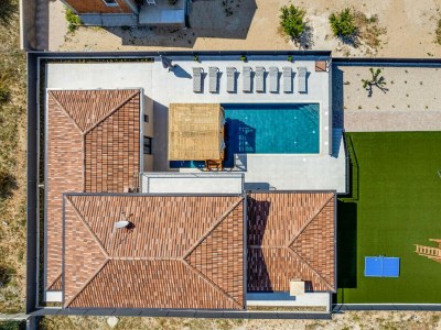 Villa Magnificent Villa Oasis with extra large pool - Environment photo 31