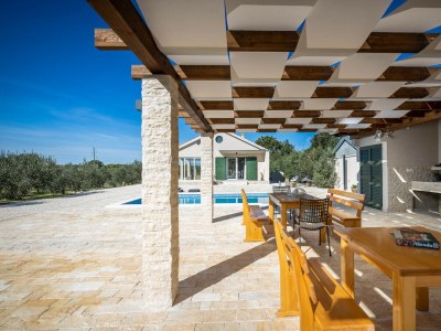 Villa Oliveto with pool - Outdoor photo 9