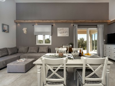 Villa Oliveto with pool - Features photo 20