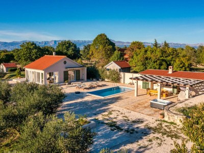 Villa Oliveto with pool - Environment photo 32