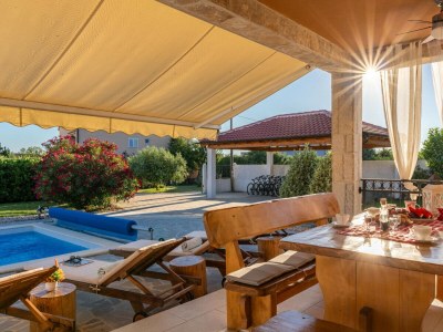 Holiday house Beti with heated pool - Outdoor photo 9