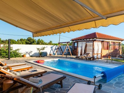 Holiday house Beti with heated pool - Outdoor photo 15