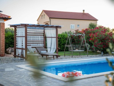 Holiday house Beti with heated pool - Outdoor photo 16