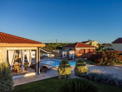 Holiday house Beti with heated pool - Outdoor photo 43