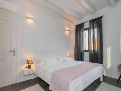 Villa Seafront Villa Adriatica with pool - Features photo 30