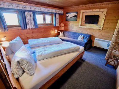 Alpine hut MaisÃ¤ÃŸhÃ¤uschen Garfrescha - Features photo 8