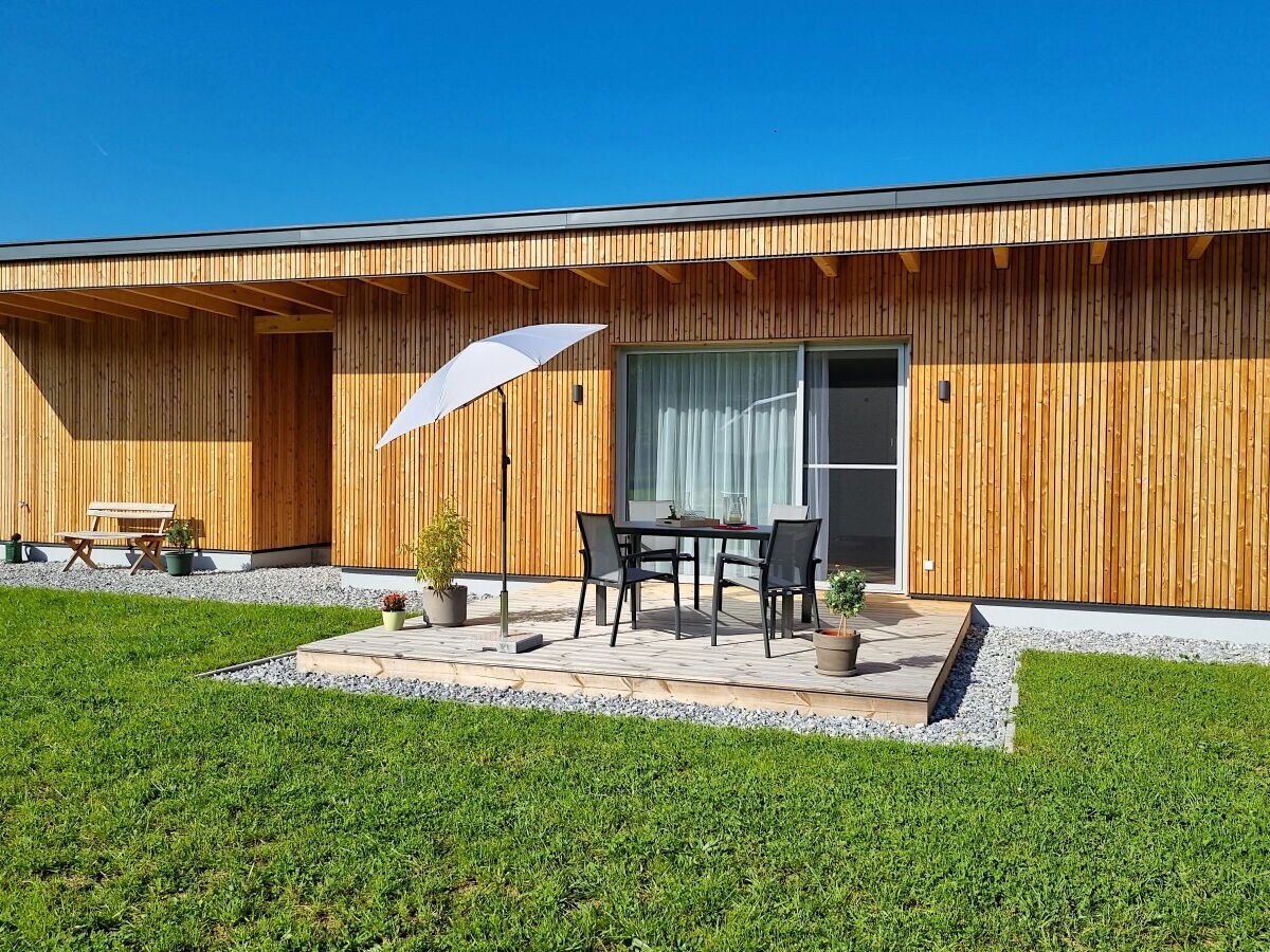 Holiday house No title