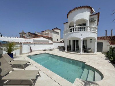 Holiday house Paradies 43 in Empuriabrava - Holiday house