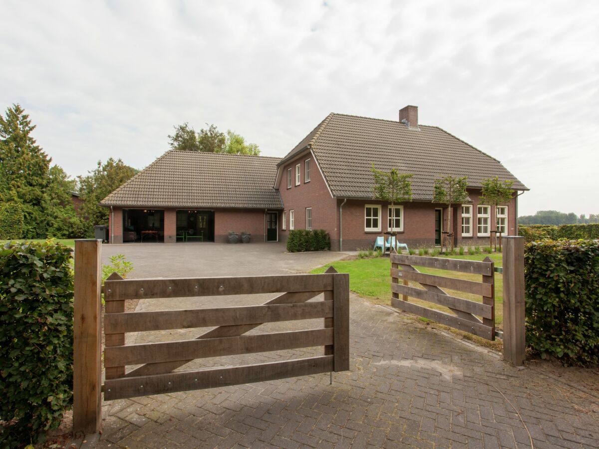 Holiday house Country house next to a nature reserve