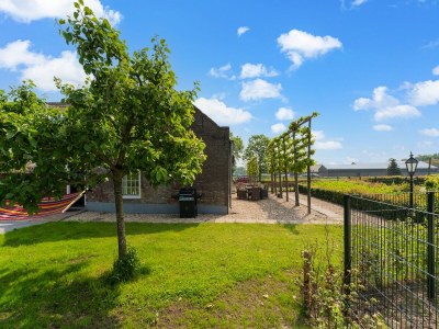 Holiday house Bauernhaus mit Terrasse in Montfoort - Outdoor photo 8