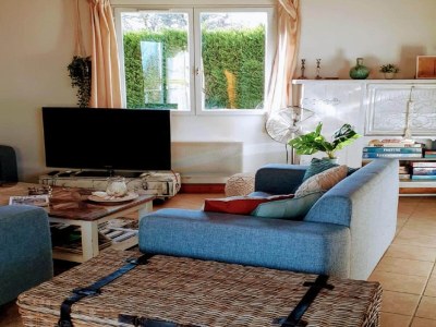 Holiday house Holiday Home in Dordogne with Pool & Bubble Bath - Features photo 14