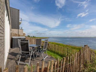 Apartment Apartment in Sint-Annaland by Oosterschelde - Outdoor photo 3