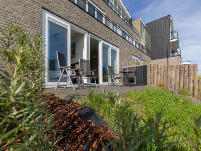 Apartment Apartment in Sint-Annaland by Oosterschelde - Outdoor photo 4