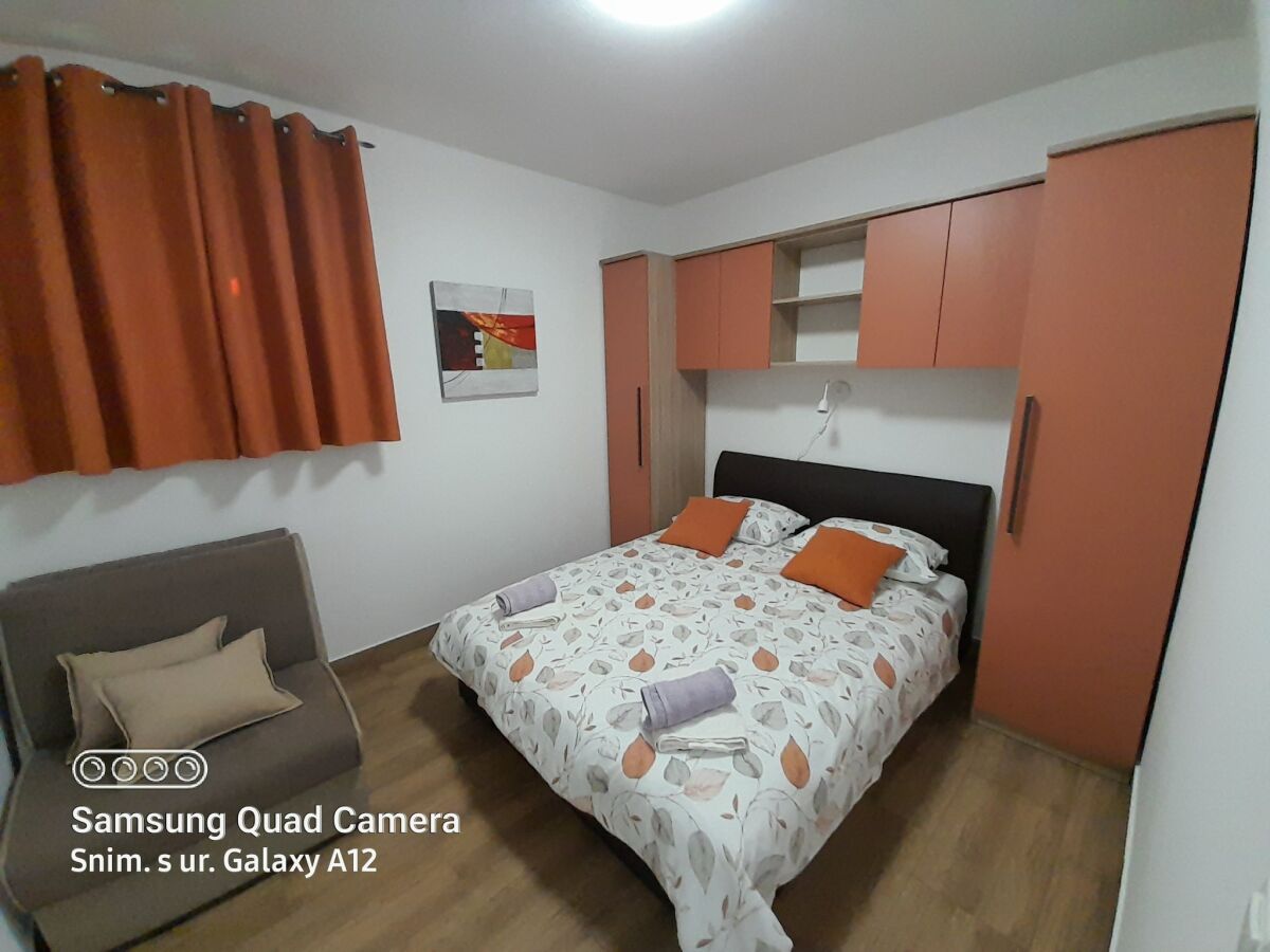 Apartment Apartments Dobrila - Two Bedroom Apartment with Terrace - A2 - Features photo 5