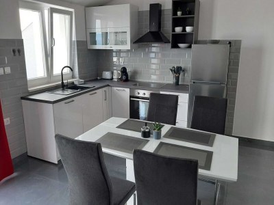 Apartment Apartments Dobrila - One Bedroom Apartment with Terrace and sea view - B1 - Features photo 5