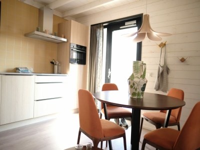 Holiday park Besondere Lodge mit toller Aussicht in Gulpen - Features photo 5