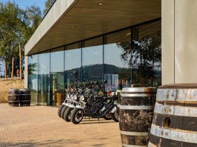 Holiday park Besondere Lodge mit toller Aussicht in Gulpen - Outdoor photo 38