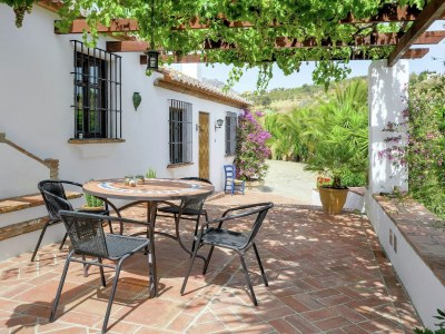 Holiday house Holiday Home in Villanueva near El Torcal Park - Outdoor photo 3