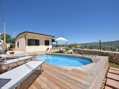 Holiday house Holiday Home Floridia with Private Pool in Floridia - Holiday house