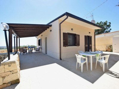 Holiday house Holiday Home Floridia with Private Pool - Outdoor photo 11
