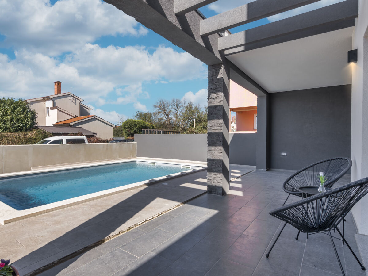 Villa Maeni with private pool - Outdoor photo 3