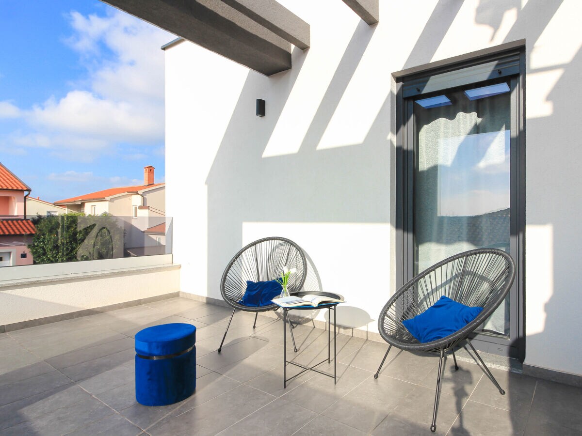 Villa Maeni with private pool - Outdoor photo 5