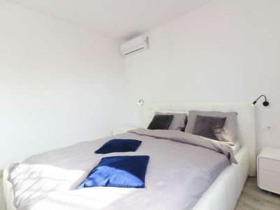 Villa Maeni with private pool - Features photo 25