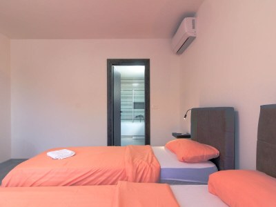 Villa Maeni with private pool - Features photo 35