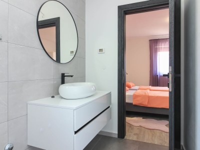 Villa Maeni with private pool - Features photo 36