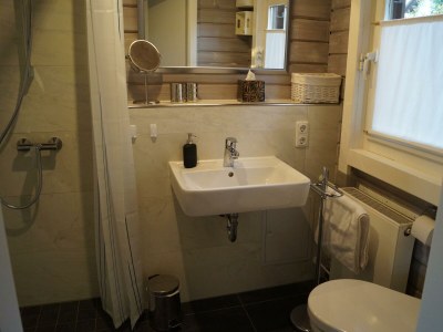 Apartment Ferienhaus, Dusche und Bad, WC, 1 Schlafraum - Features photo 16