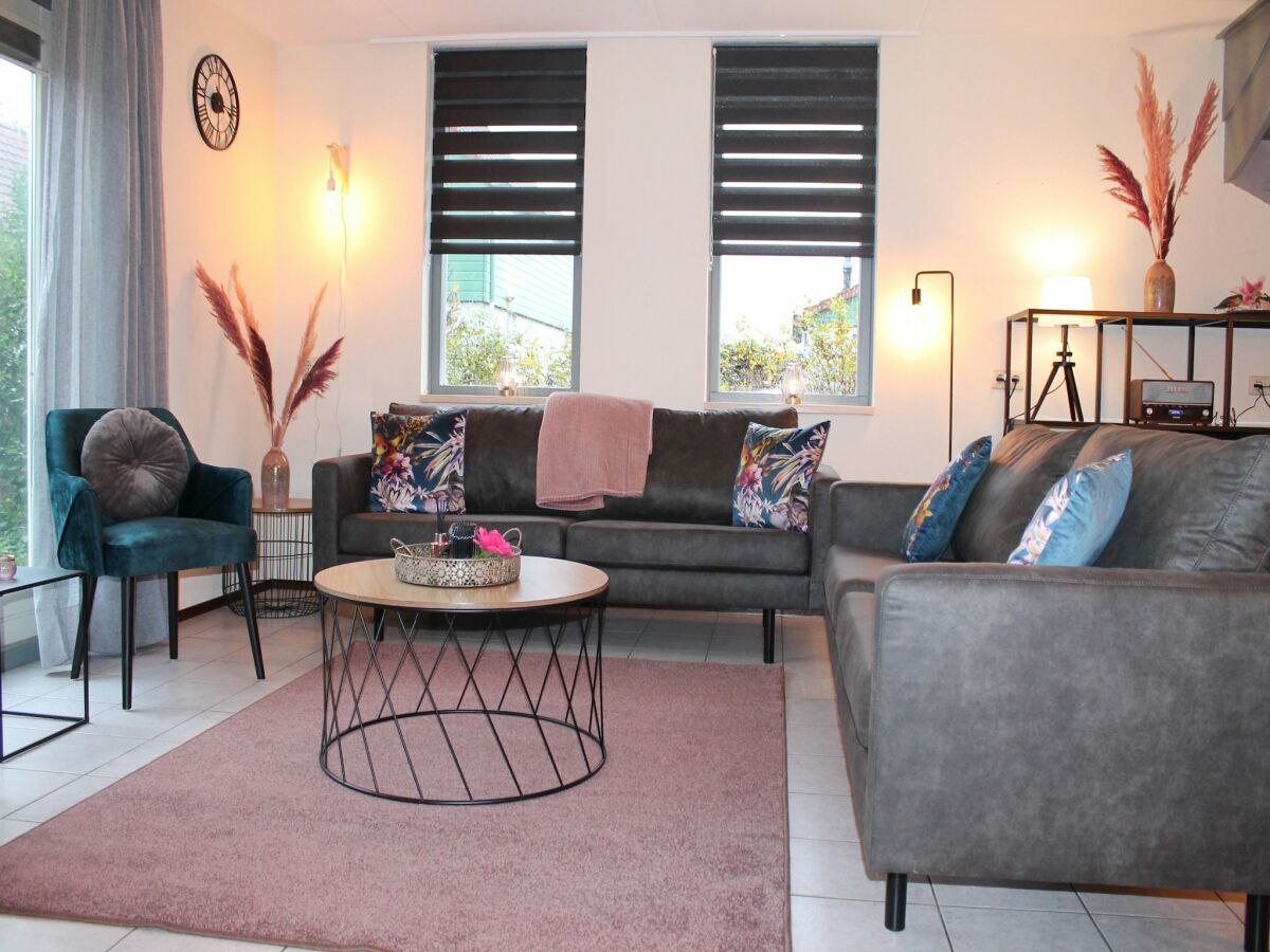 Holiday park Holiday Home in Zeeland near the Sea - Outdoor photo 3