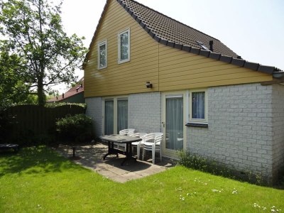Holiday park Holiday Home in Zeeland near the Sea - Outdoor photo 4