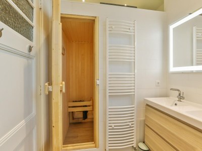 Villa Einzigartige Villa in Rinsumageest mit Sauna - Outdoor photo 26