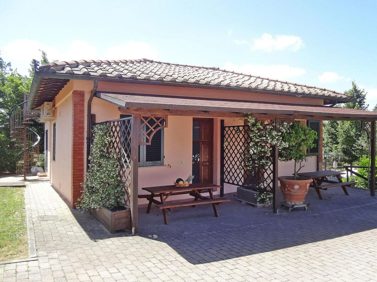 Holiday park Apartment in Vinci with Pool & Wellness - Outdoor photo 5