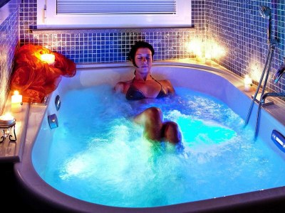 Holiday park Apartment in Vinci with Pool & Wellness - Outdoor photo 7