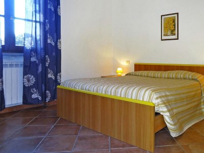 Holiday park Apartment in Vinci with Pool & Wellness - Features photo 13