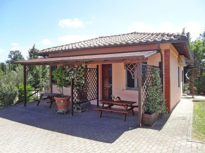 Holiday park Wohnung in Vinci mit Pool & Wellness - Outdoor photo 2