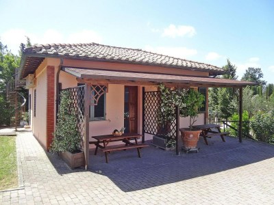 Holiday park Wohnung in Vinci mit Pool & Wellness - Outdoor photo 3
