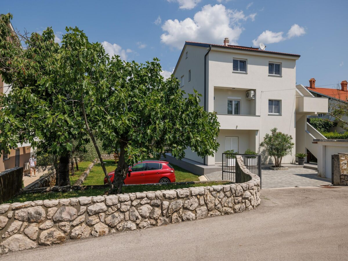 Apartment Apartment in Šilo on Krk Island - Outdoor photo 3