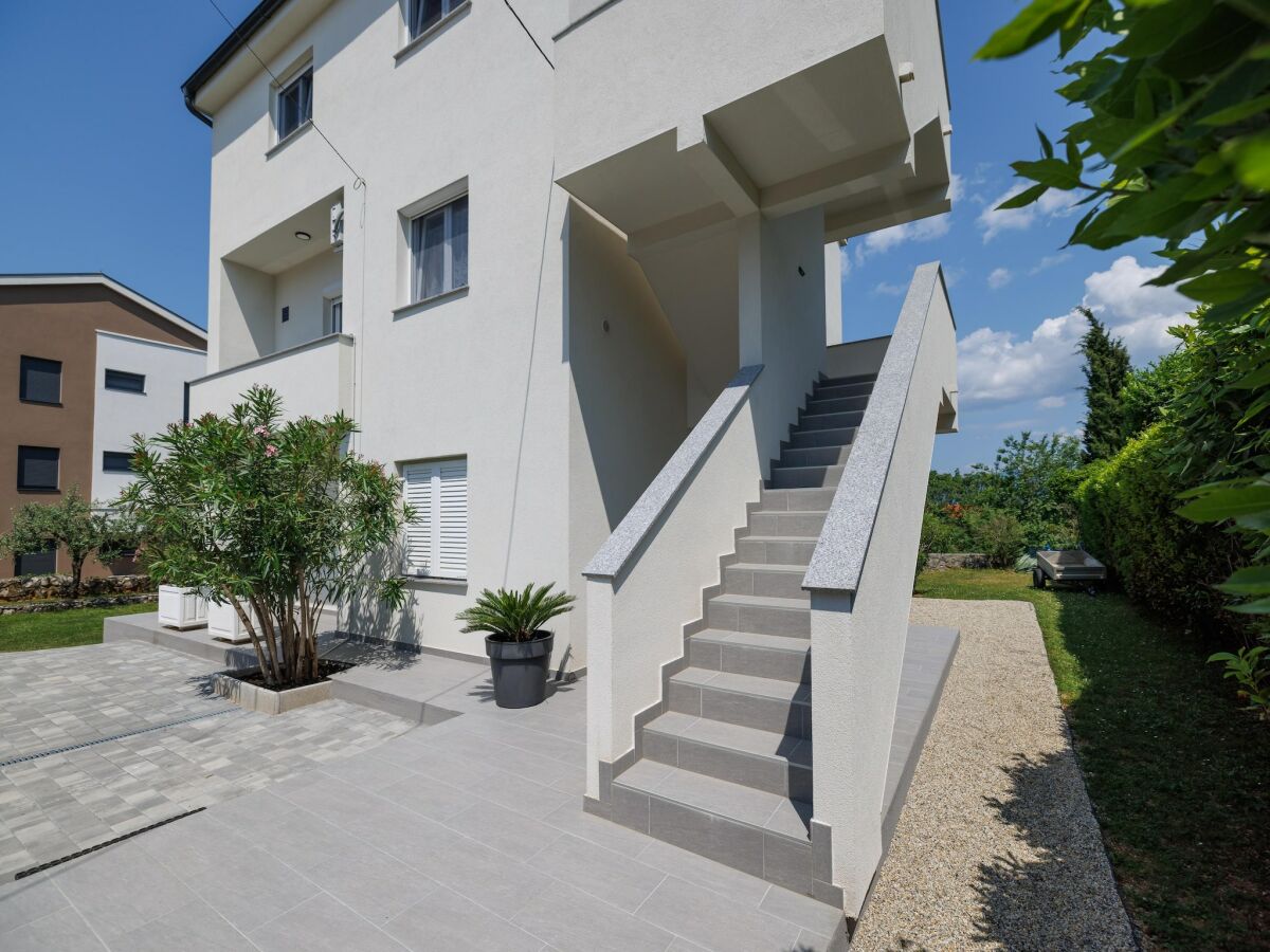 Apartment Apartment in Šilo on Krk Island - Outdoor photo 5