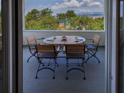 Apartment Apartment in Šilo on Krk Island - Outdoor photo 2