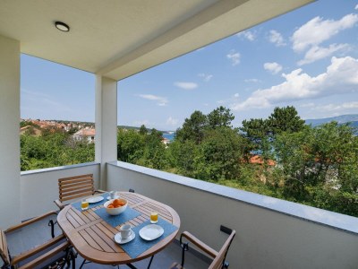 Apartment Apartment in Šilo on Krk Island - Outdoor photo 6