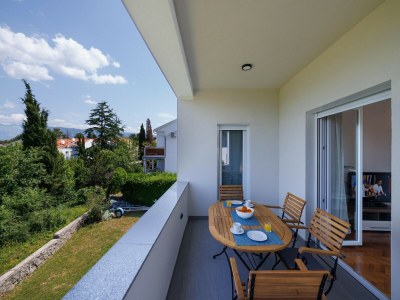 Apartment Apartment in Šilo on Krk Island - Outdoor photo 10