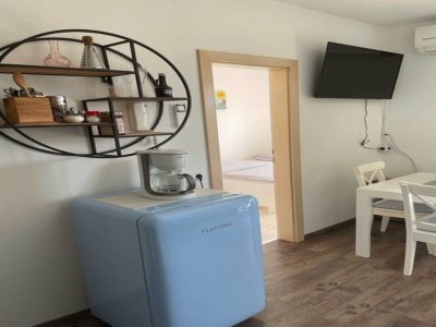 Apartment Apartments Villa Kameja - One Bedroom Apartment with Balcony and Nature Reserve View (Zeleni) - Features photo 3